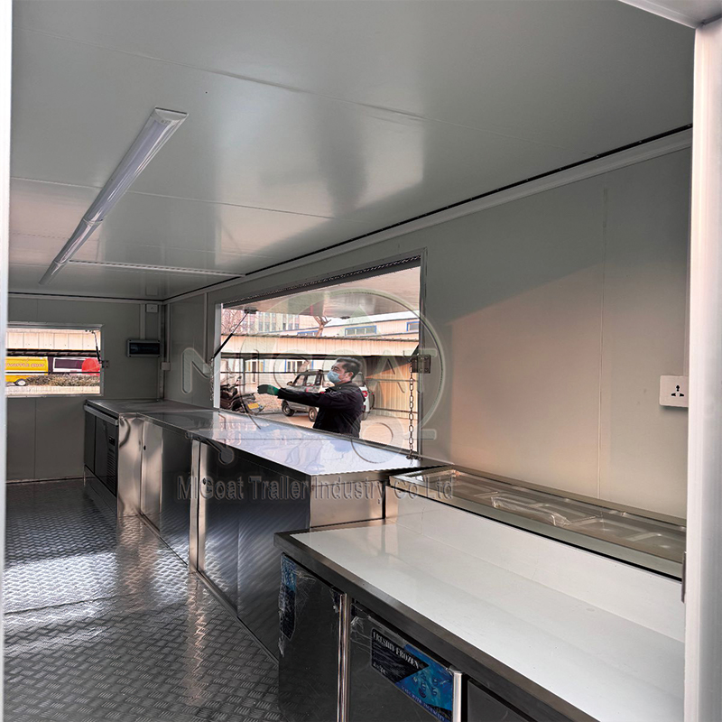 Camion de cuisine mobile comme - Commercial Kitchen Trailer avis et prix